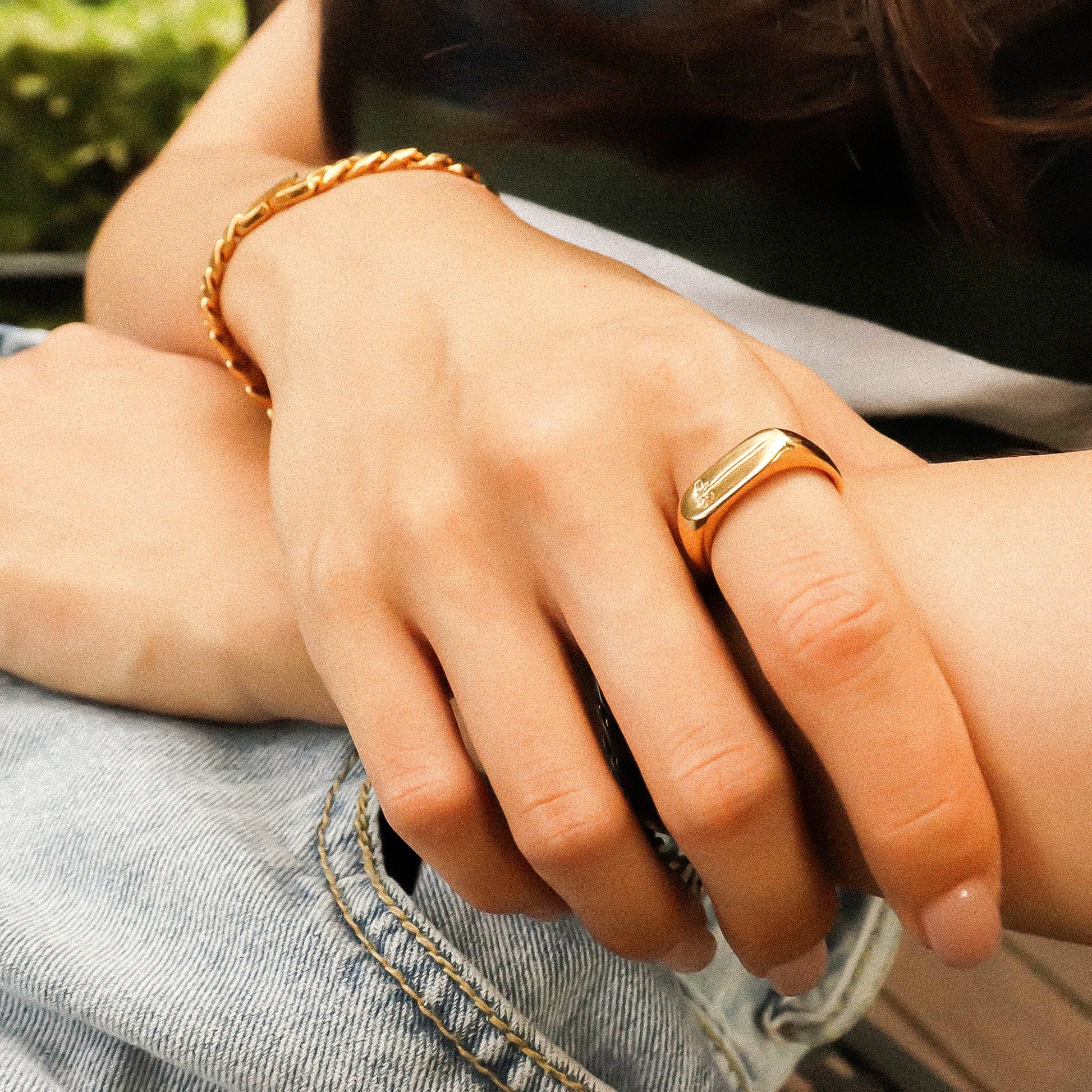 Single Daisy Signet Gold Plated Ring