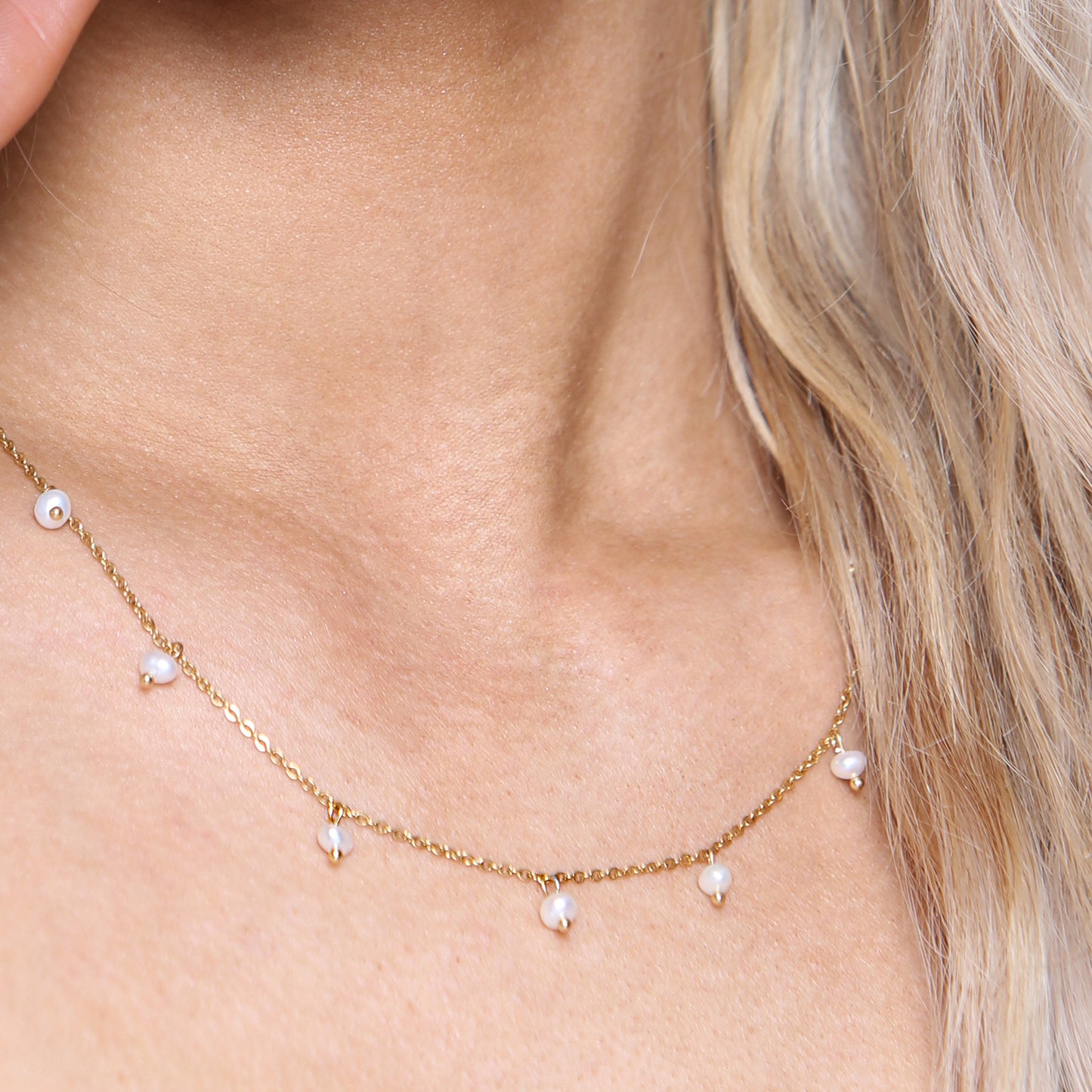 Pearl Drops Necklace